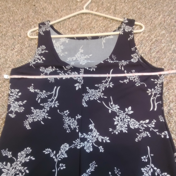 🩴Pretty Floral Maxi Dress - Picture 2 of 4